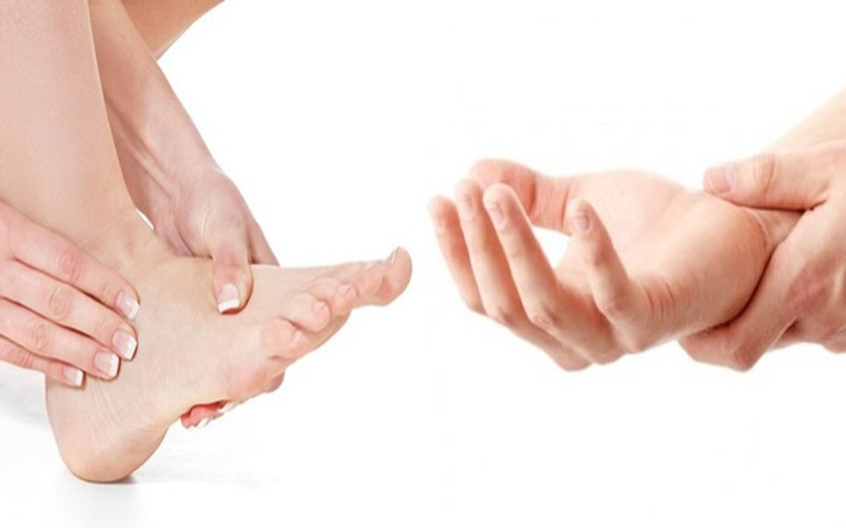 Ngược lại, nếu bước qua tuổi tứ tuần nhưng bạn thấy mình đi đứng nhanh nhẹn, tốc độ phản ứng của tay chân linh hoạt thì chứng tỏ sức khỏe tương đối ổn định. Bạn nên tiếp tục duy trì chế độ ăn uống lành mạnh, tích cực vận động để kéo dài tuổi thọ.