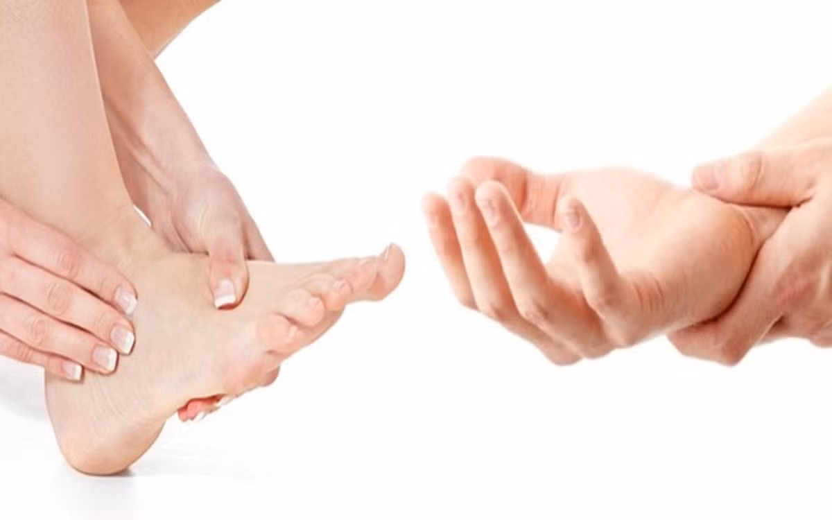 Ngược lại, nếu bước qua tuổi tứ tuần nhưng bạn thấy mình đi đứng nhanh nhẹn, tốc độ phản ứng của tay chân linh hoạt thì chứng tỏ sức khỏe tương đối ổn định. Bạn nên tiếp tục duy trì chế độ ăn uống lành mạnh, tích cực vận động để kéo dài tuổi thọ.