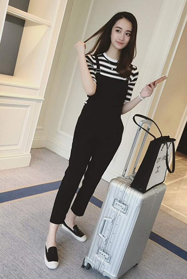 Theo thời gian, quần yếm được thiết kế với nhiều kiểu dáng, chất liệu khác nhau, ngày càng phù hợp với nhu cầu sử dụng, thị hiếu của người yêu thích thời trang.