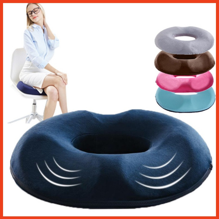 Ngoài ra, chị em có thể tham khảo sử dụng các loại đệm để tạo cảm giác thoải mái, giảm ma sát vùng mông khi ngồi. Theo thời gian, màu da vùng này sẽ được cải thiện dần.