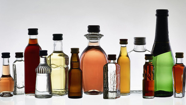 Quá trình phân hủy rượu dễ gây tổn thương tế bào gan, ức chế khả năng chuyển hóa mỡ của gan. Từ đó, người uống dễ đối diện gan nhiễm mỡ. Theo thời gian, DNA của tế bào gan sẽ bị phá hủy, dẫn đến viêm gan, xơ hóa gan, xơ gan. Lâu ngày bệnh tiến triển thành ung thư gan.