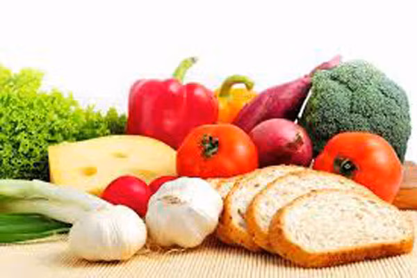 Theo khuyến cáo, khi cần dùng vitamin, mọi người nhất là người đang có bệnh nên tham khảo ý kiến của thầy thuốc. Cách tốt nhất để bổ sung vitamin cho cơ thể là thông qua thực phẩm ăn uống hàng ngày.