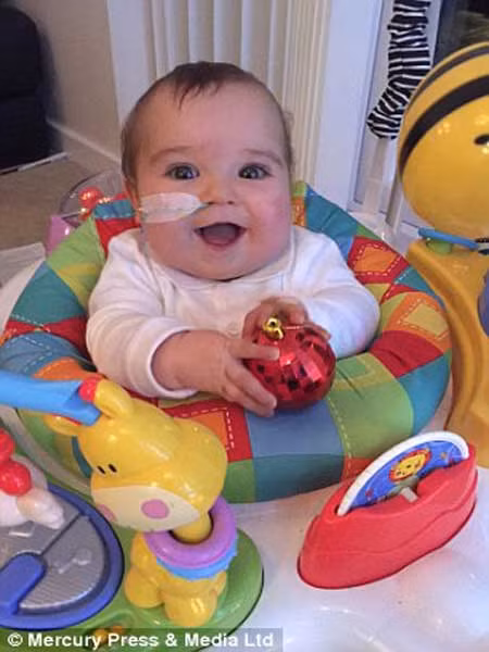 Jack đã được xuất viện và về nhà. Ông bố trẻ 30 tuổi của bé nói rằng, Jack rất tuyệt, luôn cười tươi với tất cả mọi người.