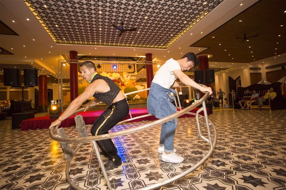 Du khach tan huong he soi dong tai Sun World Danang Wonders-Hinh-3