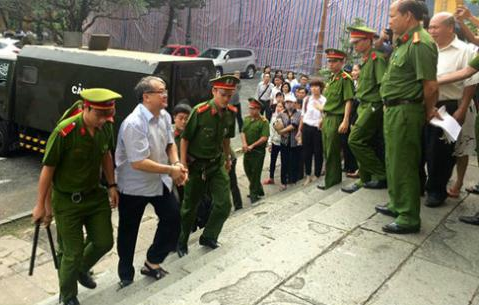Phạm Công Danh tới tòa sáng 10/1.2017.