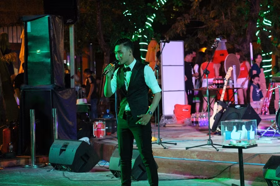 Thuong thuc mon ngon tai Khong gian am thuc Ngu hanh Da Nang-Hinh-9