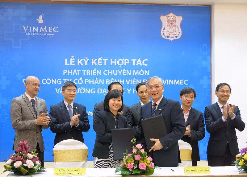 Vinmec va DH Y Ha Noi dao tao nhan luc chat luong cao-Hinh-2