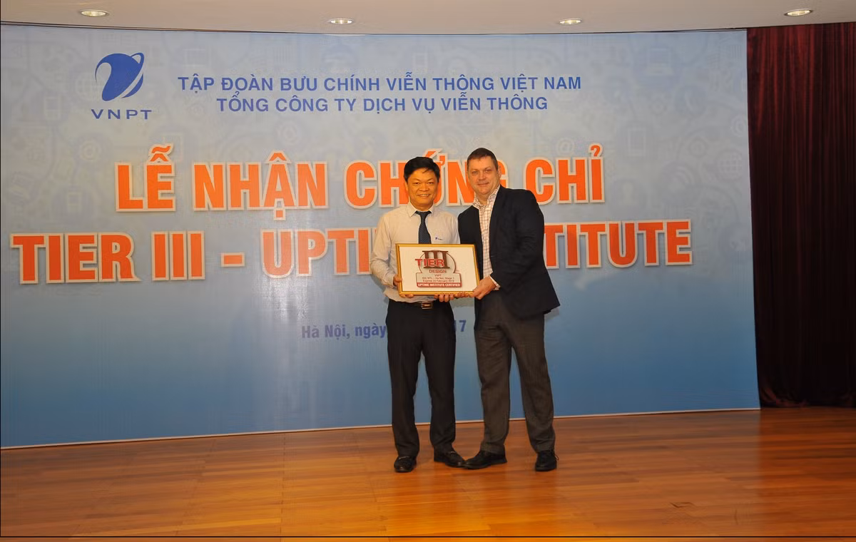 VNPT nhan chung chi Uptime Tier III
