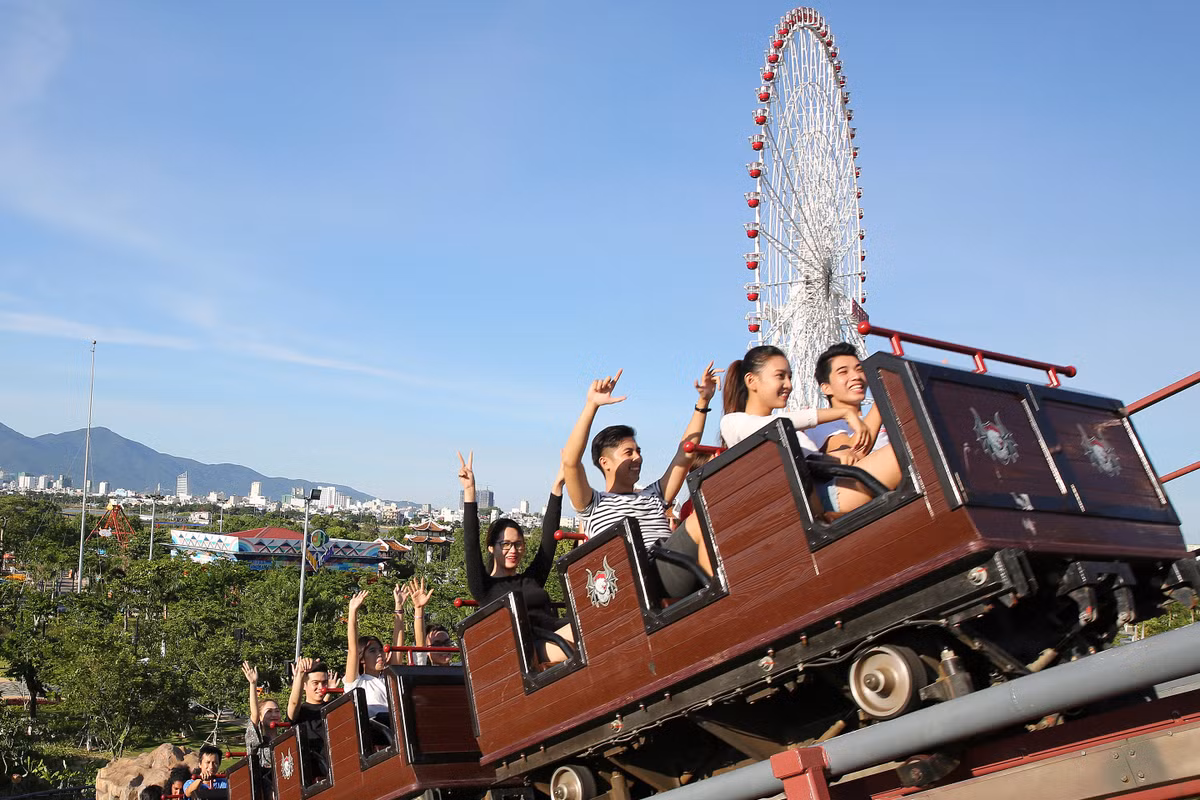 Trai nghiem tau luon dang treo cuc dinh tai Asia Park-Hinh-3