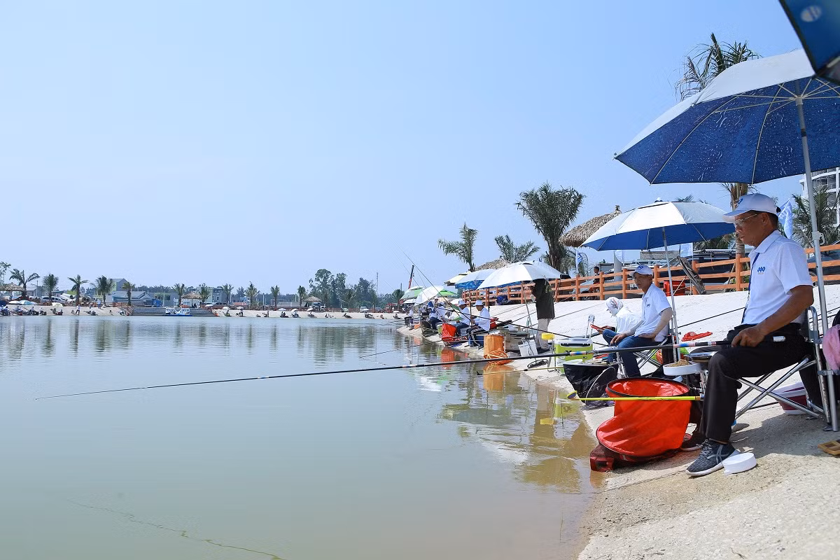 150 can thu tranh tai trong Giai cau ca FLC Sam Son 2017-Hinh-3