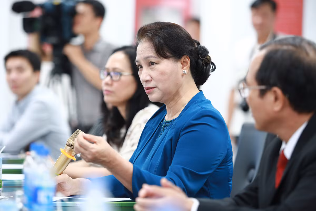 Vinamilk ung ho 160.000 hop sua cho tre em vung lu-Hinh-3