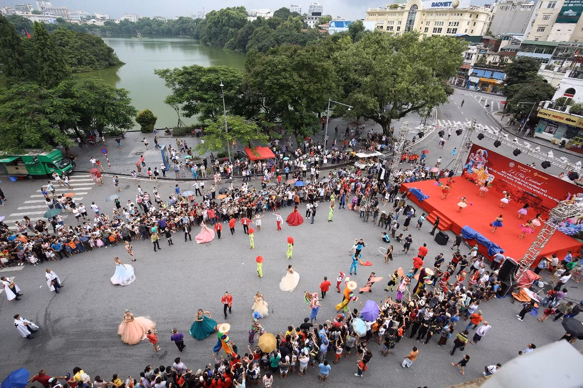 Ha Noi va buoc di moi trong cach lam du lich-Hinh-4