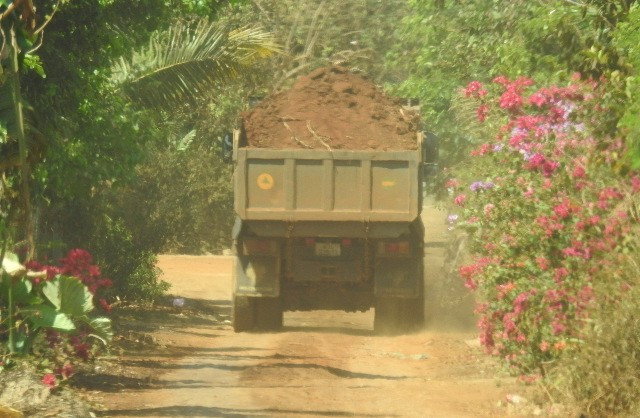 Công ty CC1 thi công cao tốc Khánh Hòa - BMT vướng nhiều “bất cập“ - Hình 5 Cong ty CC1 thi cong cao toc Khanh Hoa - BMT vuong nhieu “bat cap“-Hinh-5