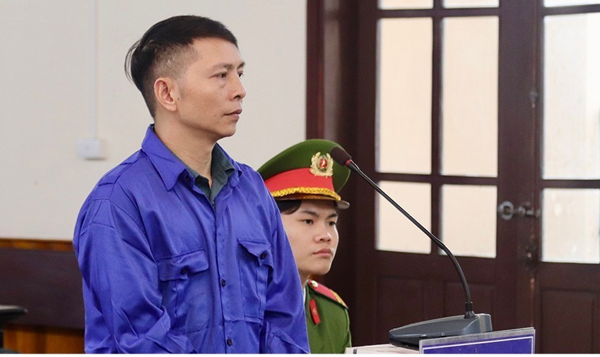 Lĩnh 7 năm tù vì cố tình đâm xe ô tô vào người khác Linh 7 nam tu vi co tinh dam xe o to vao nguoi khac