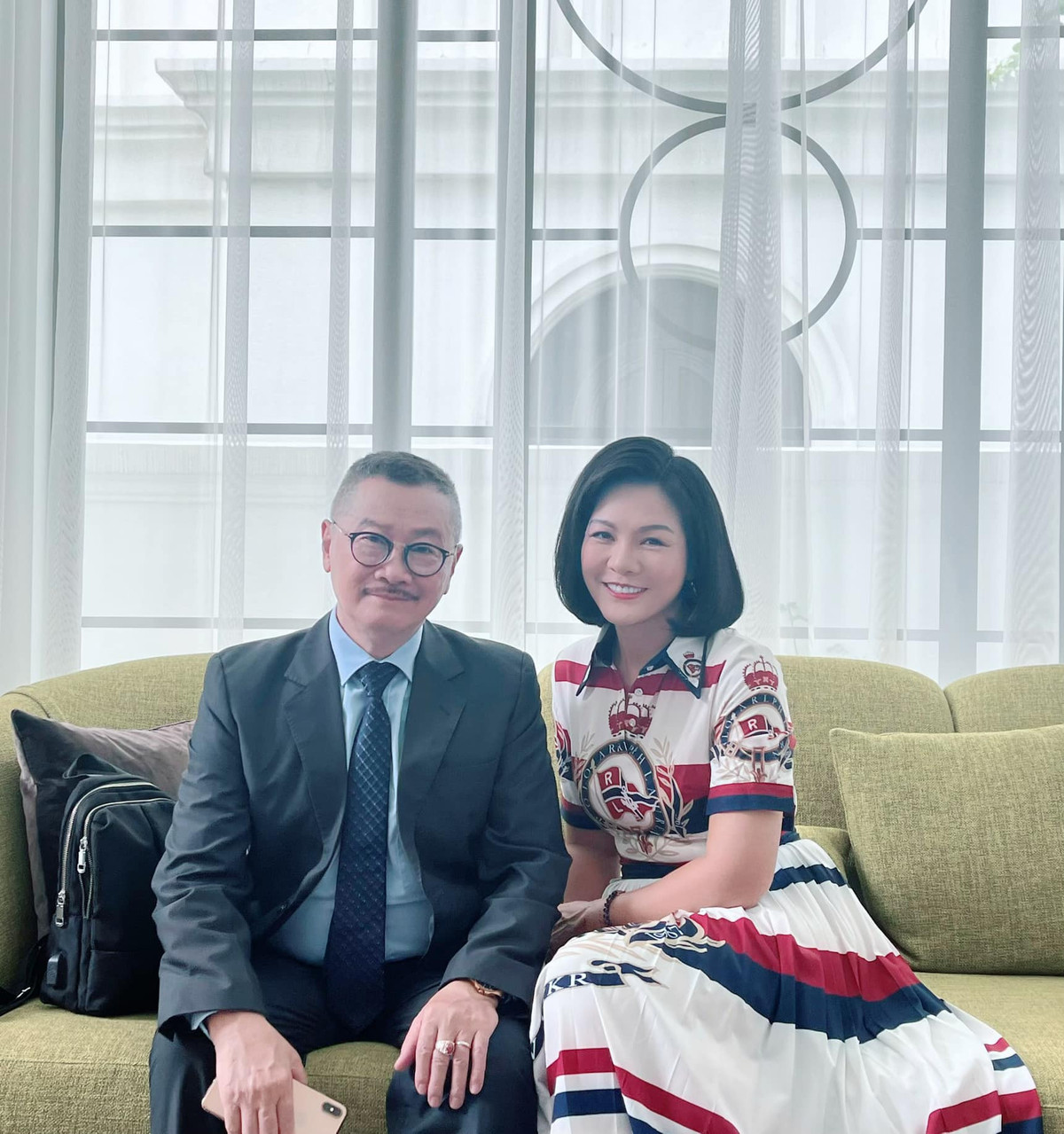 Hoàng Xuân đóng cặp cùng NSƯT Trần Đức. Dù thuộc tuyến nhân vật phụ có thời lượng xuất hiện không nhiều nhưng vai vợ chồng Chủ tịch Hoàng là mắt xích tạo kịch tính cho phim những ngày qua.