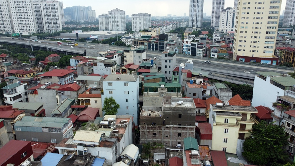 Sau vụ cháy chung cư mini ở phố Khương Hạ (quận Thanh Xuân, TP Hà Nội), gây thiệt hại nghiêm trọng về người, Hà Nội đã đồng loạt ra quân tổng kiểm tra, rà soát chung cư mini, nhà trọ trên địa bàn.