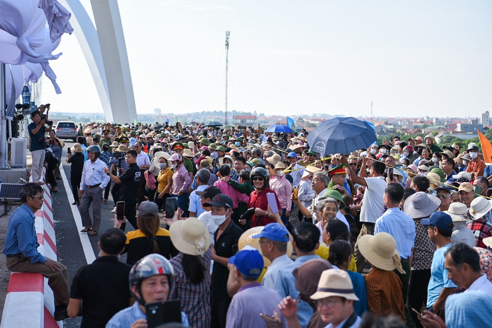 Bac Ninh: Thong xe cay cau gan 2.000 ty vuot song Duong-Hinh-3