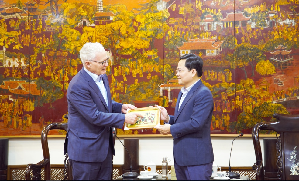 Hiệp hội Công nghiệp bán dẫn Hoa Kỳ xúc tiến đầu tư tại tỉnh Bắc Ninh - Hình 2 Hiep hoi Cong nghiep ban dan Hoa Ky xuc tien dau tu tai tinh Bac Ninh-Hinh-2