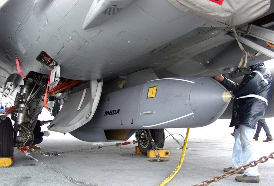 "Trong trường hợp đụng độ vũ khí này, do chiến tuyến khá dài, tất cả các hệ thống phòng không hiện đại đều không đủ khả năng bao phủ khoảng cách lớn như vậy".