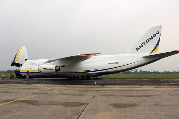 Trái tim của An-124 Ruslan là 4 động cơ phản lực Lotarev D-18 có lực đẩy 230 kN mỗi chiếc, cho tốc độ lớn nhất 865 km/h; tầm bay 5.400 km; trần bay 12.000 m; tải trọng hàng hóa tối đa 150 tấn.