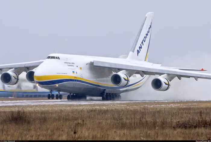Ví dụ Antonov State Enterprise và Aerogulf FZC đã ký một thỏa thuận vào ngày 3/6/2020 để mua 8 động cơ turbine khí phụ trợ TA18-200-124 cho máy bay An-124-100. Nhà sản xuất các động cơ này là công ty Cổ phần NPP Aerosila, tổng giá trị giao dịch ước tính 4,16 triệu USD.