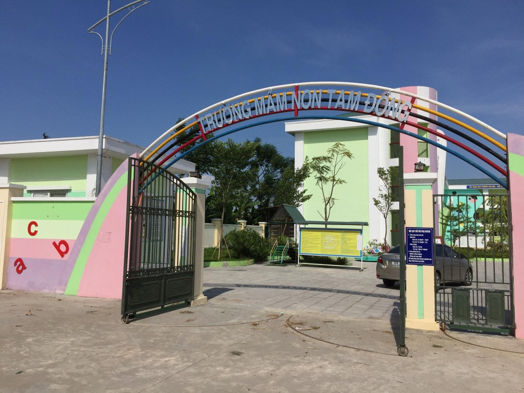 Hieu truong truong Mam non Tam Dong bi to tho o: Giao vien len tieng