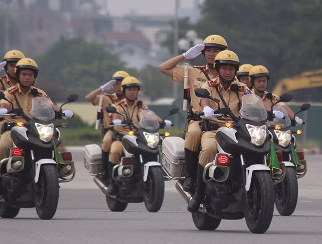 Lực lượng CSGT với các xe tuần tra phân khối lớn thế hệ mới