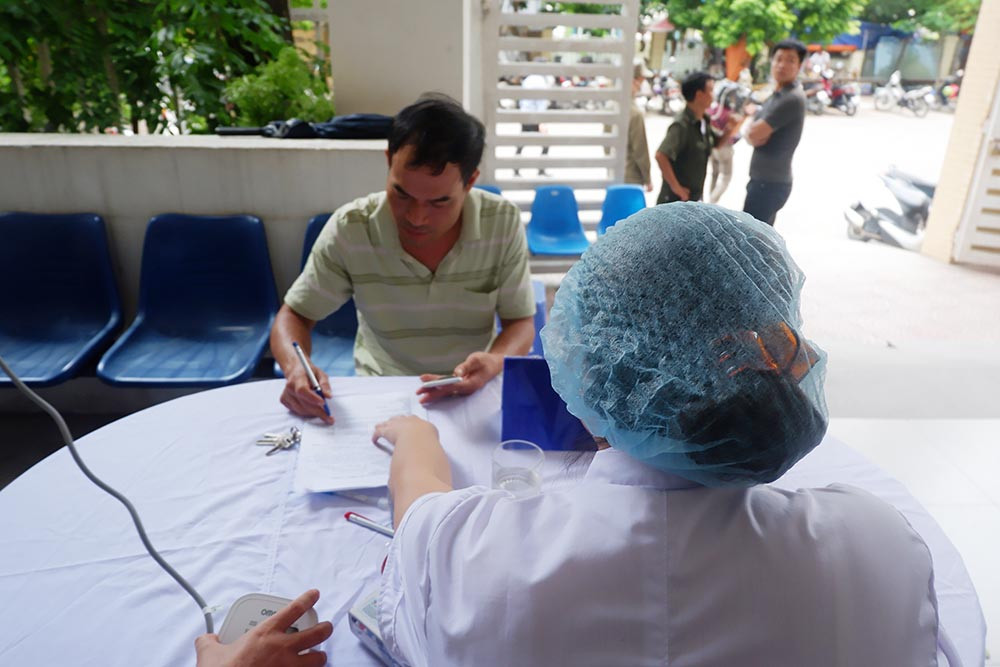 Ông Võ Tuấn Nhân - thứ trưởng Bộ Tài nguyên và môi trường (TN&amp;MT) cho biết, theo tính toán có khoảng 15,1 - 27,2 kg thủy ngân đã phát tán ra môi trường và ảnh hưởng trong phạm vi 500m nên cần có khuyến cáo cho người dân cũng như tẩy độc xung quanh nhà máy.