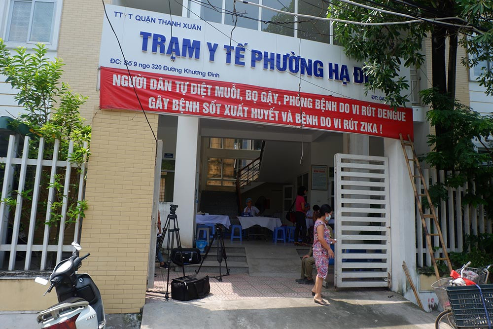 Được biết, Sở Y tế Hà Nội phối hợp với Trung tâm Y tế quận Thanh Xuân đã tổ chức chương trình khám miễn phí cho người dân trong vùng ảnh hưởng bởi vụ cháy công ty Rạng Đông diễn ra tại Trạm Y tế phường Hạ Đình, quận Thanh Xuân, Hà Nội bắt đầu từ sáng 6/9, và kéo dài trong 1 tuần.