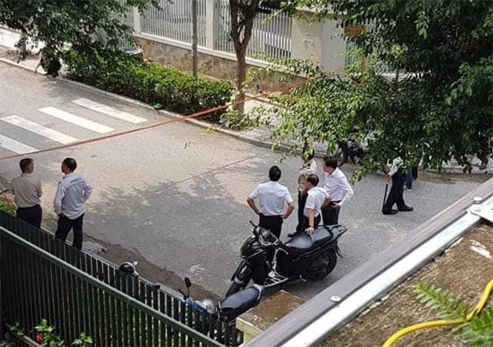 Nam nhan vien bao ve tu vong bat thuong tai KDT Duong Noi (Ha Noi)