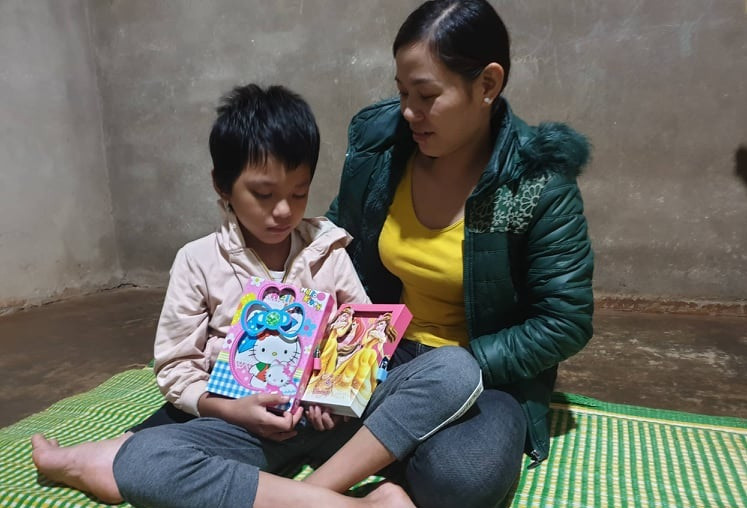 Xot xa hoan canh chau be 10 tuoi mac benh ung thu co tu cung-Hinh-2