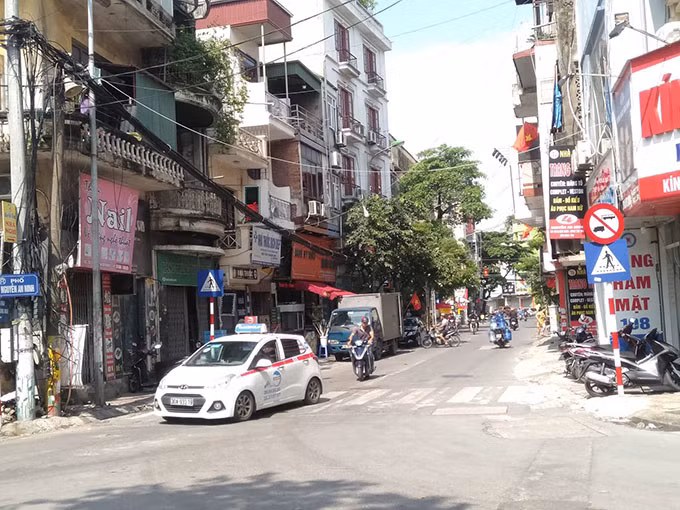 Đường Nguyễn An Ninh.