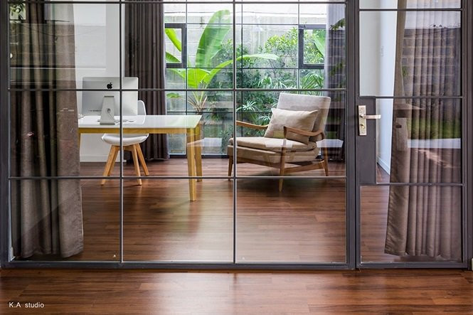 Nơi tiếp khách và có thể hái hoa trái thưởng thức. 