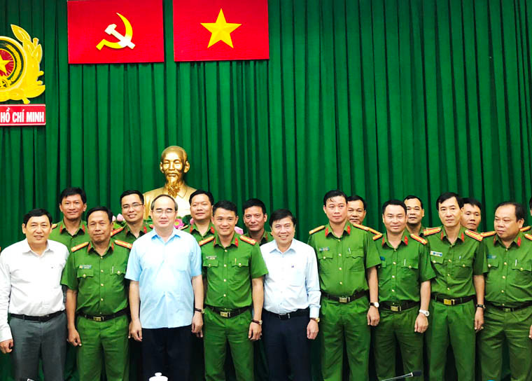 Lãnh đạo Thành ủy, UBND TPHCM đánh giá cao và biểu dương chiến công đặc biệt xuất sắc của lực lượng Công an TPHCM. Theo các vị lãnh đạo, việc phá nhanh vụ án ngay trong thời điểm này đã đập tan mọi âm mưu phá hoại, kích động của các phần tử phản động; tạo niềm tin và sự an tâm cho người dân TP lớn nhất nước.