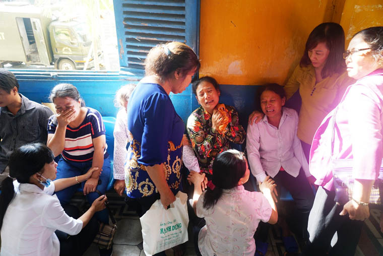 Những người thân của 5 nạn nhân vẫn còn vô cùng đau đớn dù vụ thảm án xảy ra đã gần nửa năm.