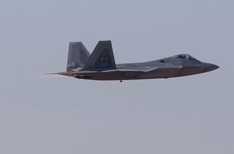 “Chim ăn thịt” được đánh giá là có tính cơ động cao với động cơ kiểm soát véc tơ lực đẩy đa chiều.