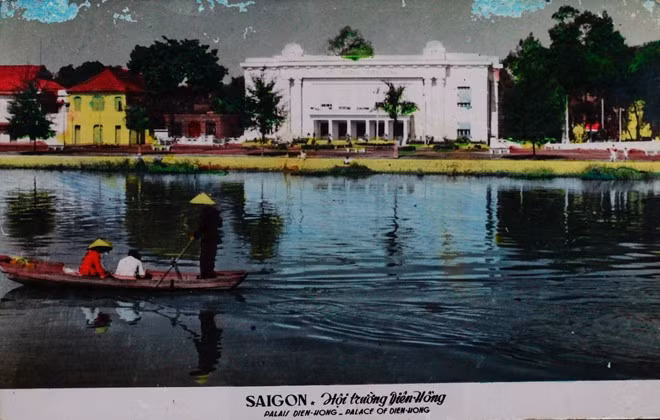 Sở Giao dịch Chứng khoán Thành phố Hồ Chí Minh trước năm 1975 còn được gọi là Hội trường Diên Hồng.