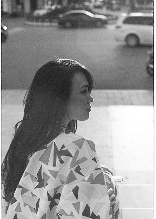 Với “Cuộc tình không may”, đây là lần đầu tiên Mỹ Tâm có sự thay đổi khi cô kết hợp với một ê-kíp trẻ trung. 