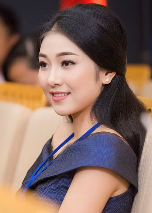 Tại Hội thi Học sinh Sinh viên tài năng – thanh lịch thành phố Đà Nẵng, Kiều Vỹ đã giành giải thưởng Thí sinh được yêu thích nhất và Miss Hoàn vũ 2016. (Ảnh: Thế giới trẻ)