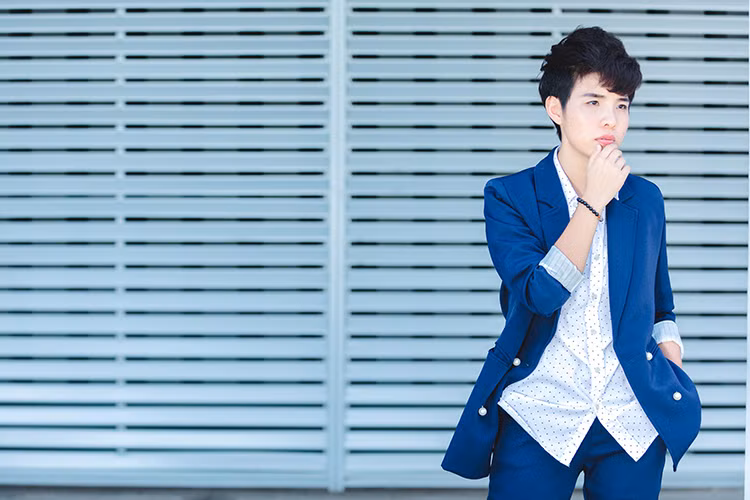 Vũ Cát Tường được biết đến là một trong những nghệ sĩ đa tài thành danh từ Giọng hát Việt 2013 bởi giọng hát hay và khả năng sáng tác tốt.