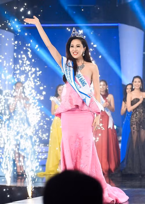 Hoa khôi Diệu Ngọc sẽ đại diện Việt Nam tham gia cuộc thi Miss World (Hoa hậu Thế giới). (Ảnh: Zing)