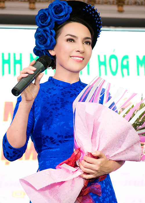 Ở độ tuổi 44, Phi Nhung vẫn giữ được vẻ trẻ trung, xinh đẹp.