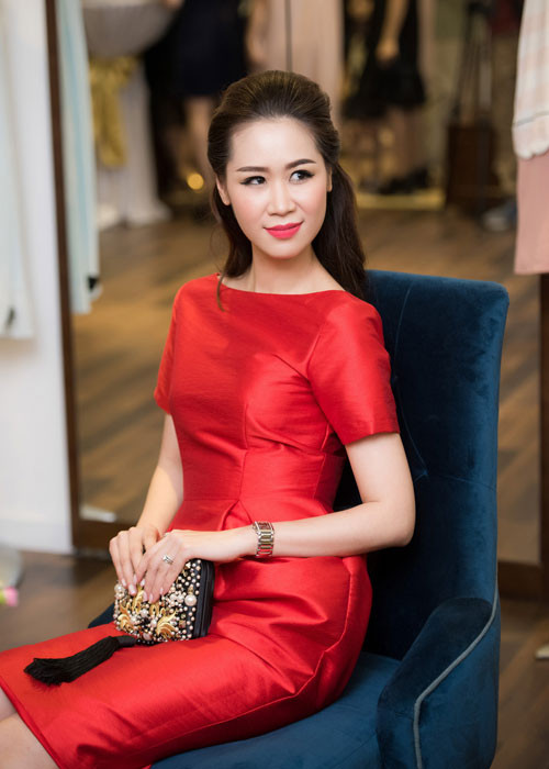 Hiện tại, Dương Thùy Linh đang bận rộn với công việc làm MC.