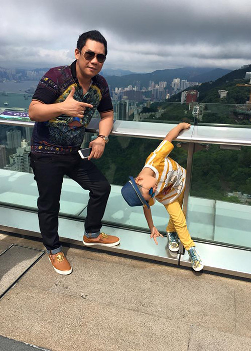 Vợ chồng Lệ Quyên đã chọn Hong Kong là địa điểm để khám phá.