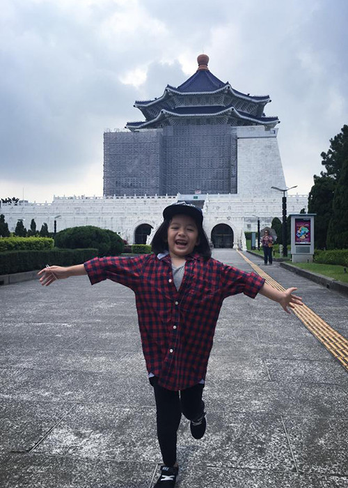 Con gái Ngọc Diễm năm nay đã lên 6 tuổi. Cô nhóc được nhận xét ngoan ngoãn và cũng rất hiếu động.