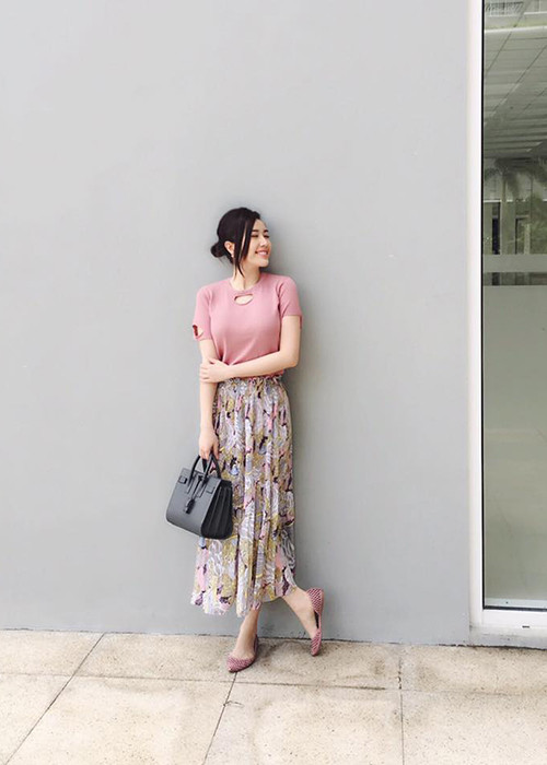 Sau 10 năm ca hát, Bảo Thy ngày càng xinh đẹp và có gu thời trang ổn định, hiện đại. (Ảnh: Facebook Bảo Thy)