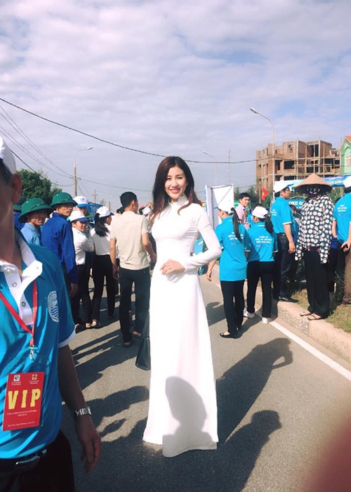 Theo chia sẻ của người đẹp, sau rời cuộc thi Hoa hậu Biển Việt Nam 2016, cô đã nhận rất nhiều lời mời đóng quảng cáo, đóng phim, tham gia các hoạt động từ thiện và show truyền hình. (Ảnh: Facebook Bảo Như)