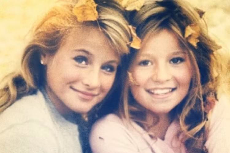 Theo Telegraph, dù sống trong giàu có từ nhỏ, hai chị em Andresen luôn được cha dạy sống tiết kiệm và quý trọng đồng tiền. Họ thậm chí còn lái xe đã qua sử dụng. 