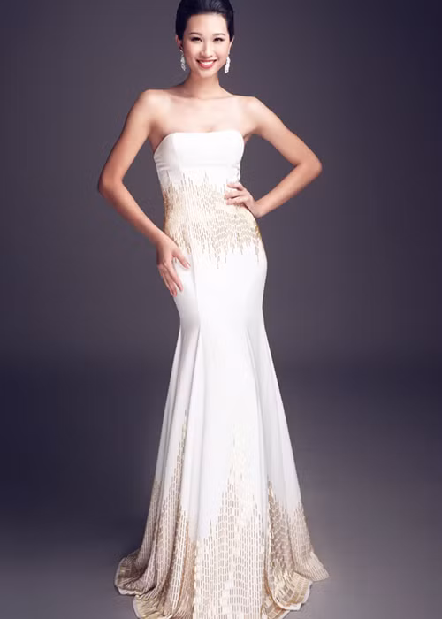 Trong quá trình tham gia Hoa khôi Áo dài Việt Nam 2016, Anh Thư ngày càng chững chạc, trưởng thành hơn và biết phát huy những tiềm năng, thế mạnh của bản thân. 