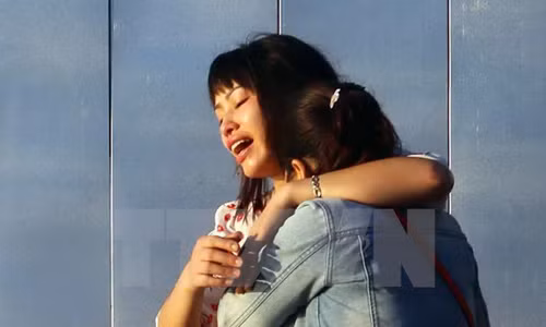 Chim tau du lich tren song Han: Van chua tim duoc 3 nan nhan mat tich